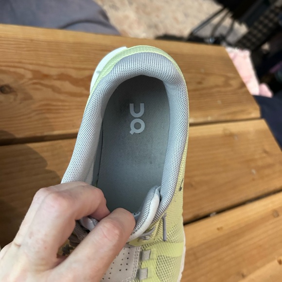 ON CLOUD 5 Running Shoes Hay Frost Women Sneakers 8 - Picture 10 of 16